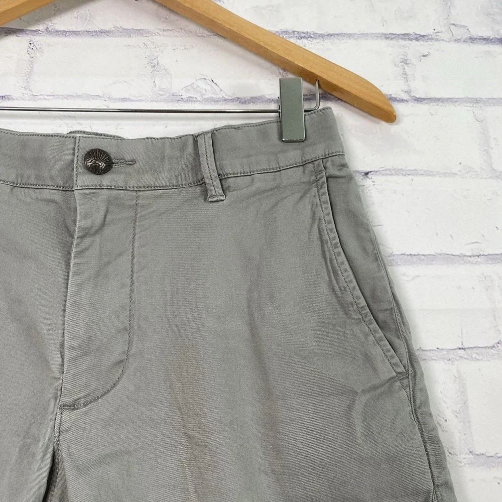 Faherty Shorts Men's‎ Size 28 Chino Organic Cotton Tencel Gray 8